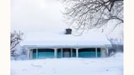 The city saw upwards of eight feet of snow (image via Getty/Daniel William McKnight)